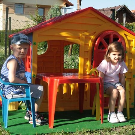 Cedrus Apartmanhaz - Cedrus Koez 7 Zalakaros Extérieur photo