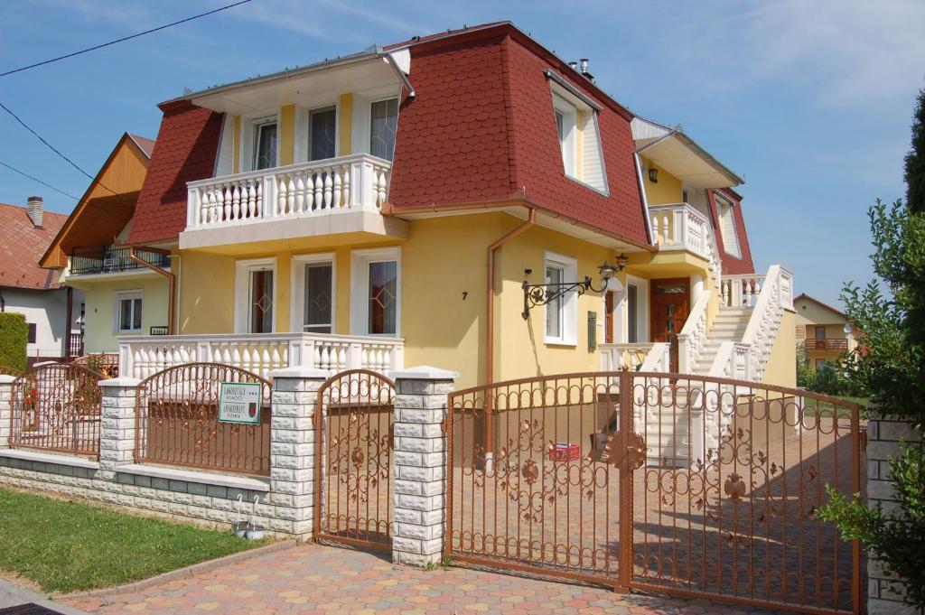 Cedrus Apartmanhaz - Cedrus Koez 7 Zalakaros Extérieur photo